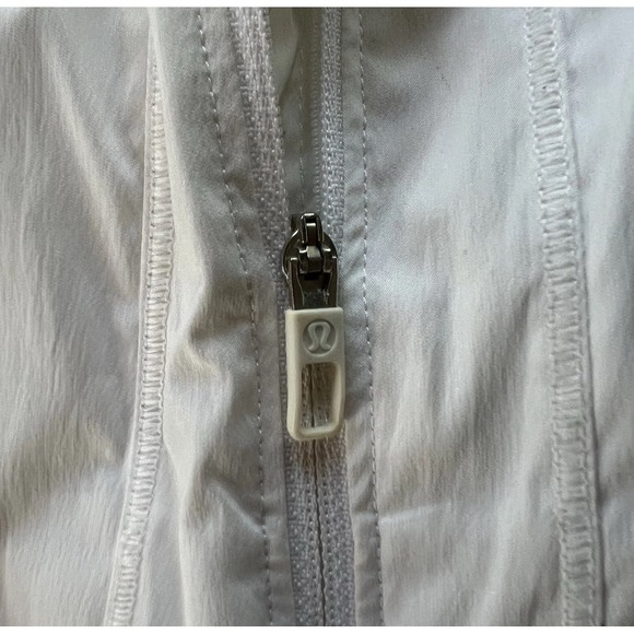 Lululemon Athletica White Full Zip Lightweight Jacket Womens 8 Thumbholes - Picture 13 of 15